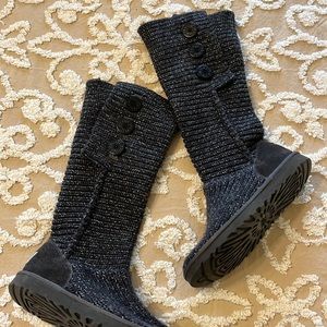 Ugg classic fall or winter sweater boots
